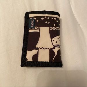 Baggu Nylon Wallet in Mushroom pattern